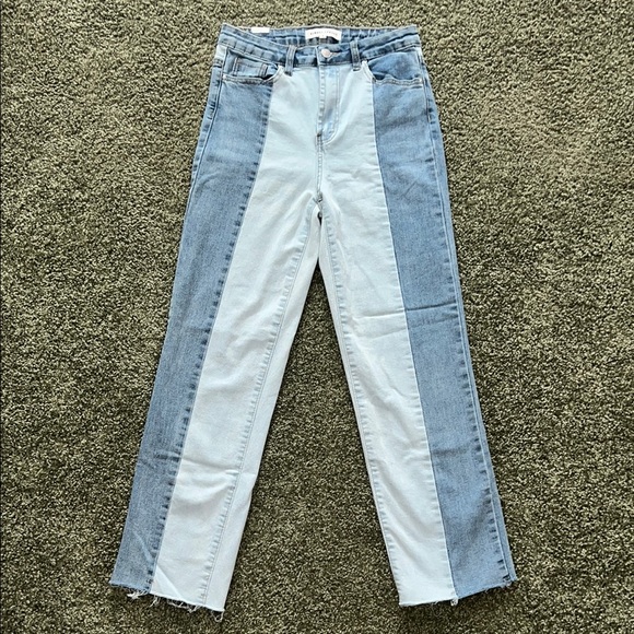 Almost Famous Two-Tone High-Waisted Jeans – Size 3 - Picture 1 of 5
